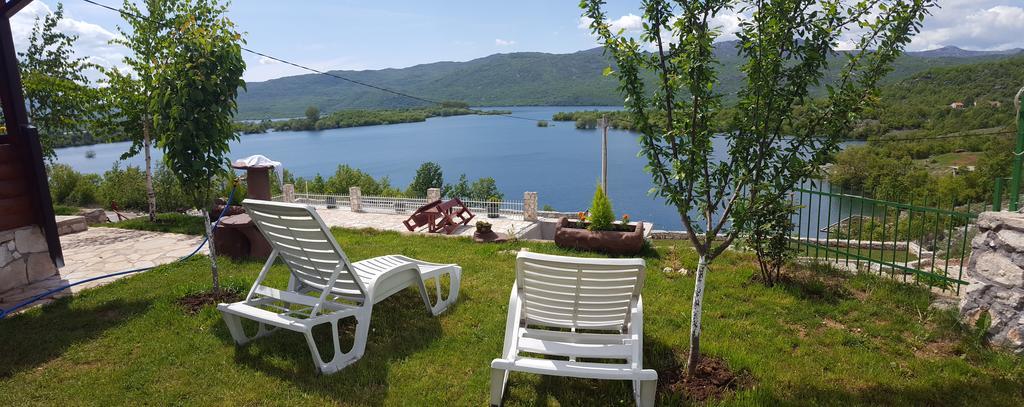 Holiday Home Zoric Nikšić Bagian luar foto